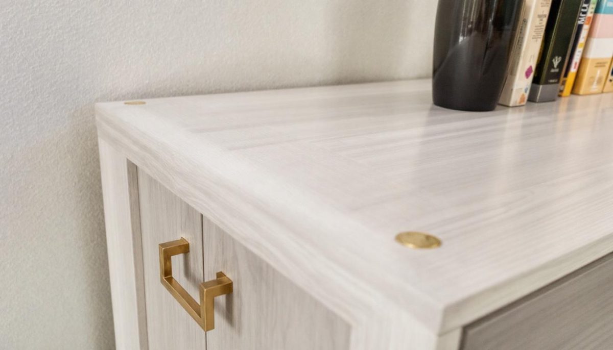 découvrez les étapes essentielles pour céruser un meuble en bois et lui donner une nouvelle vie. transformez votre mobilier avec cette technique élégante qui met en valeur la texture du bois tout en ajoutant une touche moderne à votre intérieur.
